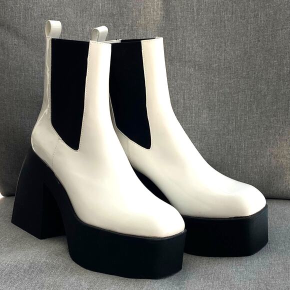 STEVE MADDEN Teaser Gloss White Wedge Heel Ankle Boot 8.5 M Chunky Mod Rave Y2K - Picture 2 of 11